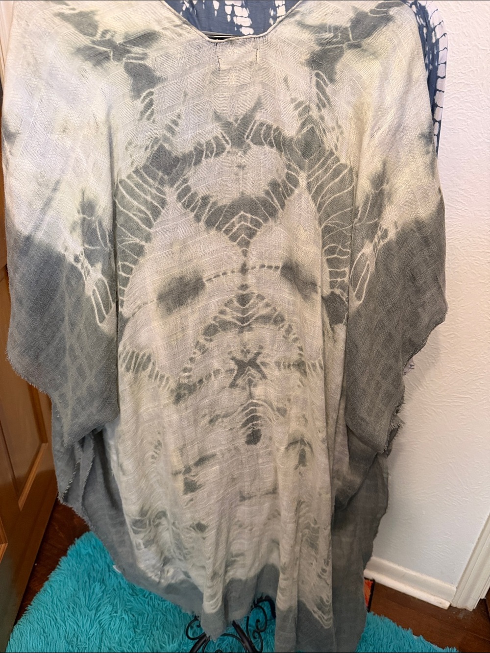 🧤🧤🧤3 for 12$🧤🧤🧤2 Kimonos - Picture 6 of 10